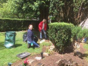 Churchyard Working Party 3